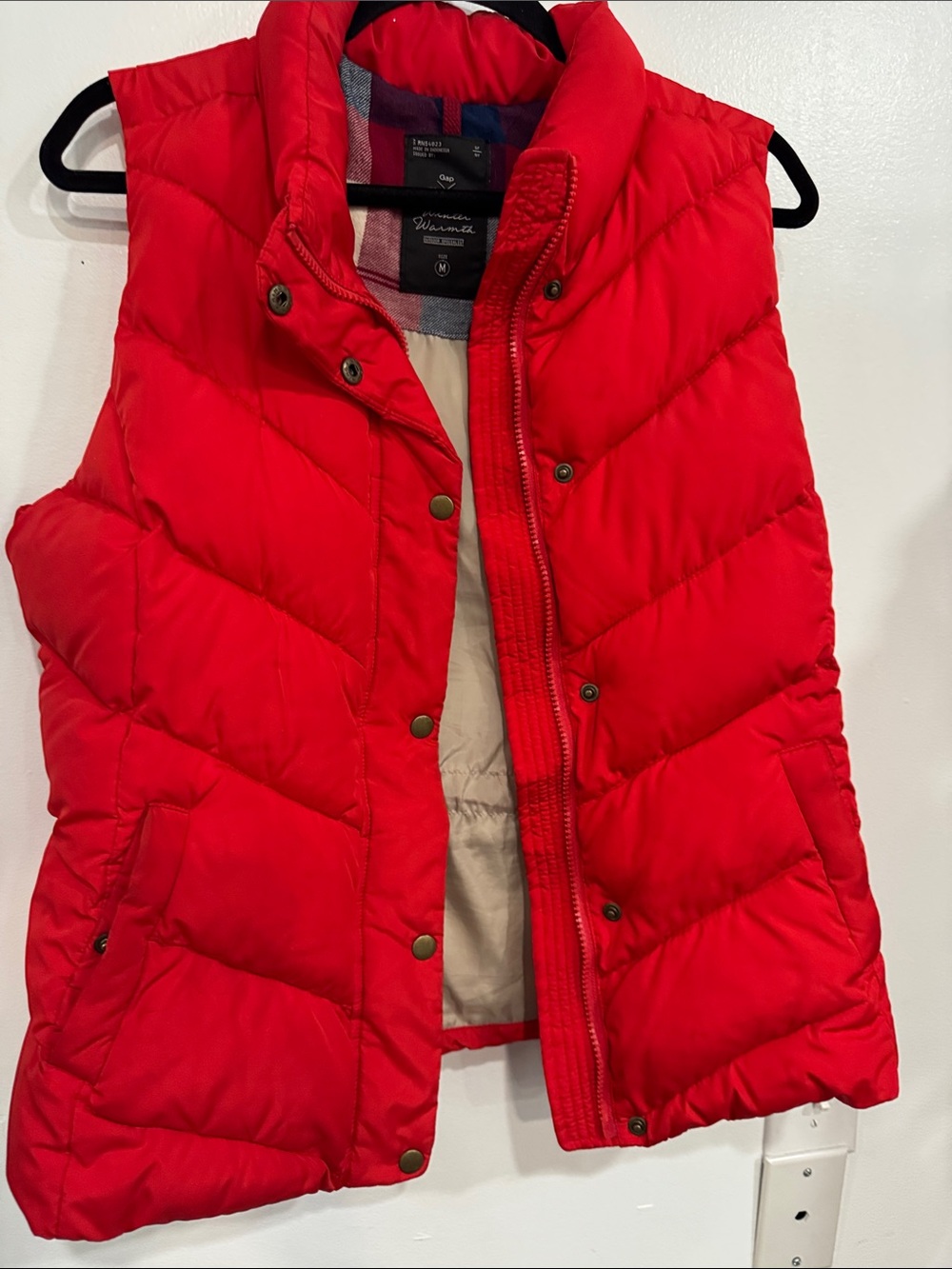GAP Women’s Red Quilted Puffer Vest